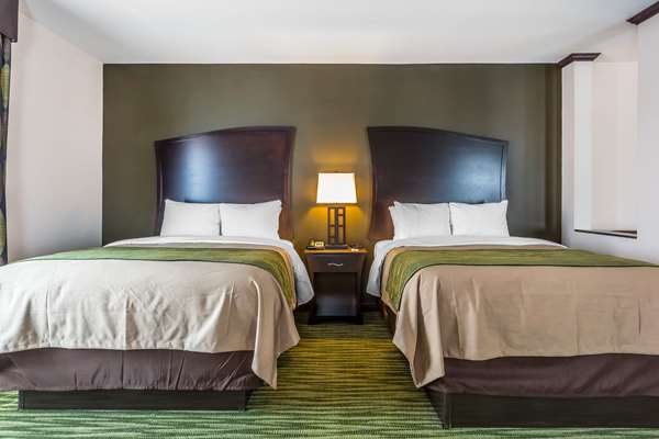  - Comfort Inn & Suites Moore - I-35, Exit 118