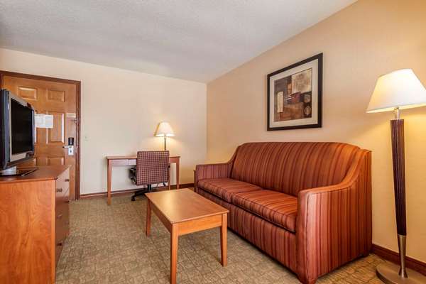  - Quality Inn & Suites Owasso