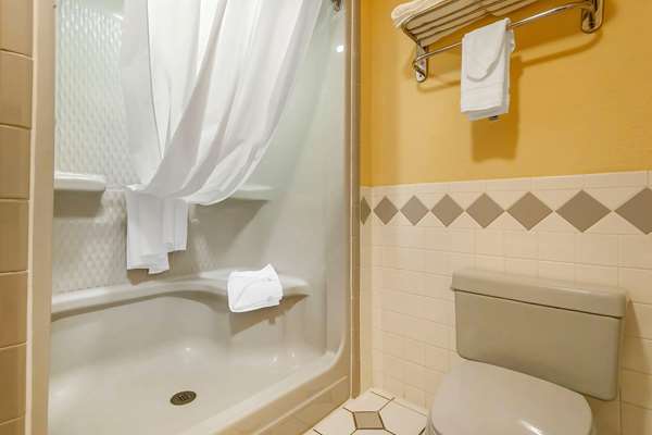  - Quality Inn & Suites Owasso