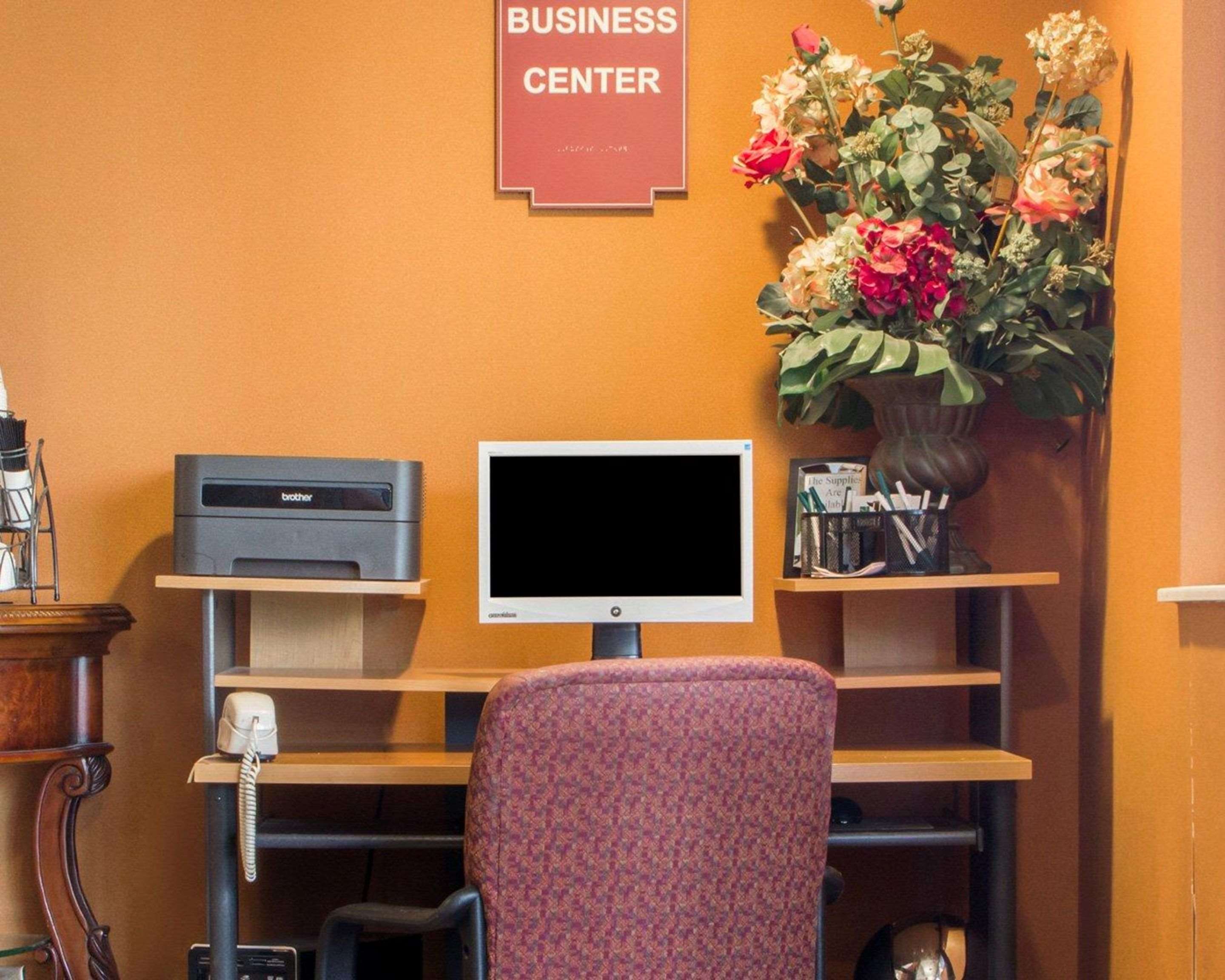 Business center with free wireless Internet access | Quality Inn Broken Arrow - Tulsa
