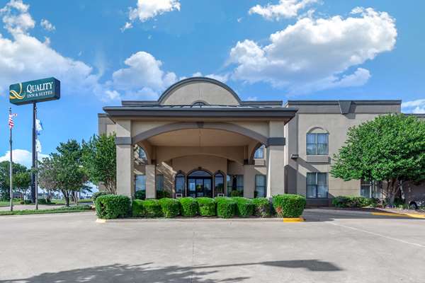 Exterior view - Quality Inn & Suites Durant