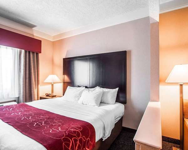 Suite - Comfort Suites Clackamas