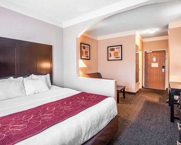 Suite - Comfort Suites Clackamas