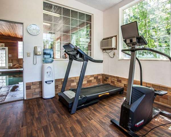 Fitness/ Exercise Room - Comfort Suites Clackamas