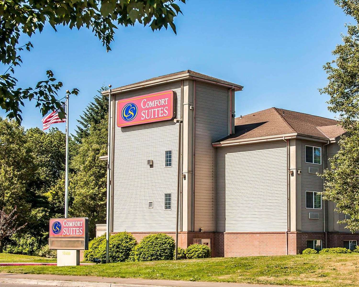 Comfort Suites Clackamas, OR See Discounts