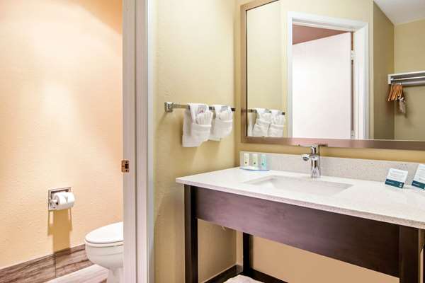  - Quality Inn & Suites Albany - I-5, Exit 234
