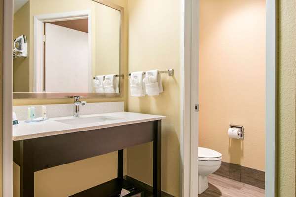  - Quality Inn & Suites Albany - I-5, Exit 234