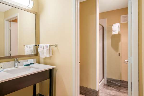  - Quality Inn & Suites Albany - I-5, Exit 234