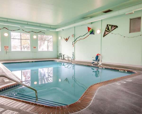 Pool - Quality Inn Downtown Convention Center Portland - I-5, Exit 302A