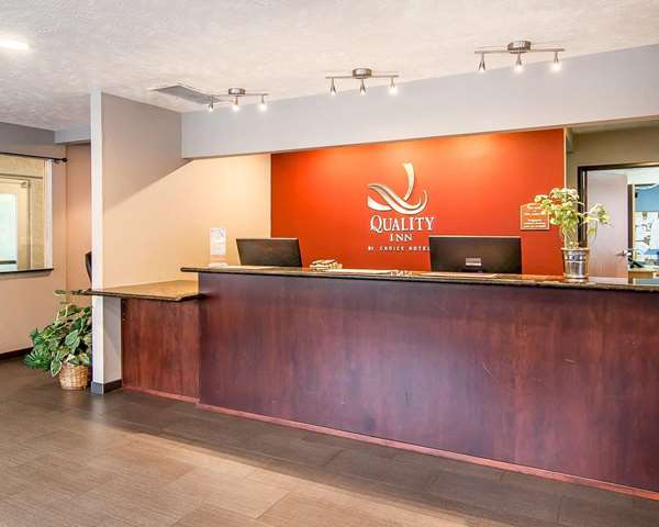  - Quality Inn Downtown Convention Center Portland - I-5, Exit 302A
