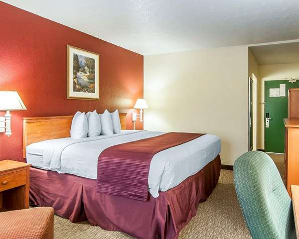  - Quality Inn Downtown Convention Center Portland - I-5, Exit 302A