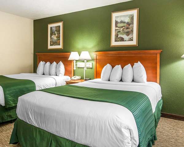  - Quality Inn Downtown Convention Center Portland - I-5, Exit 302A