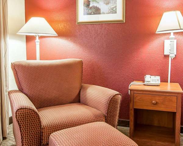  - Quality Inn Downtown Convention Center Portland - I-5, Exit 302A