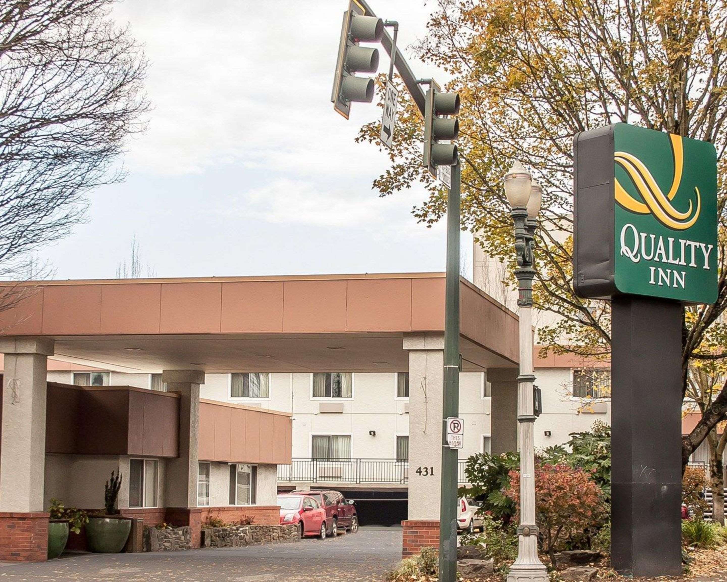Hotel exterior | Quality Inn Downtown Convention Center Portland