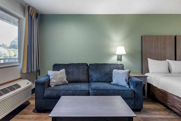 Suite - Econo Lodge Portland - I-205, Exit 23A