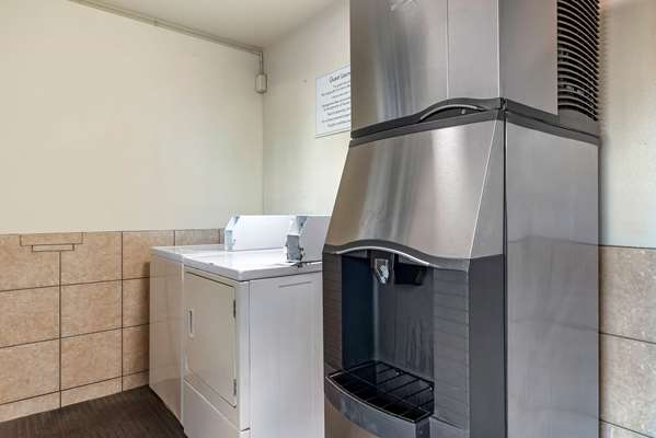 Amenities - Econo Lodge Portland - I-205, Exit 23A