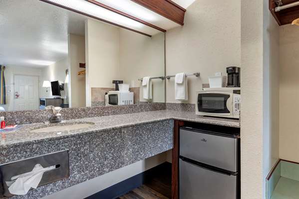  - Econo Lodge Portland - I-205, Exit 23A