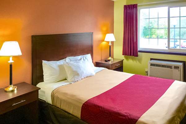  - Rodeway Inn Willamette River Corvallis