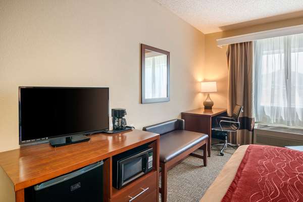  - Comfort Inn Medford - I-5, Exit 30