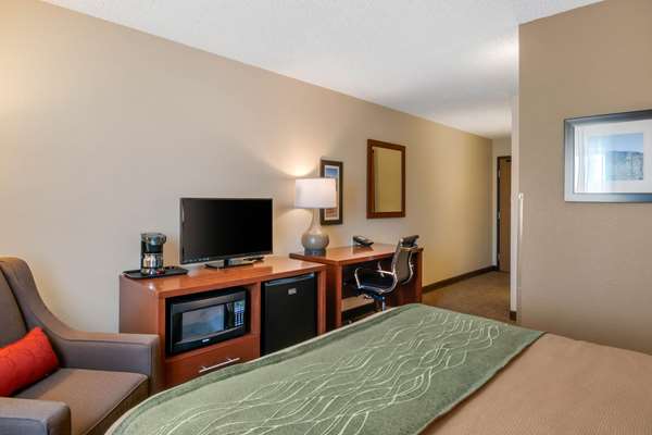  - Comfort Inn Medford - I-5, Exit 30