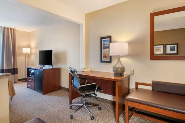 Suite - Comfort Inn Medford - I-5, Exit 30