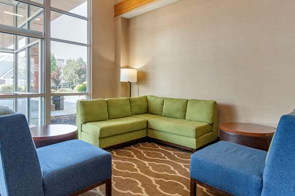  - Comfort Suites Salem - I-5, Exit 253