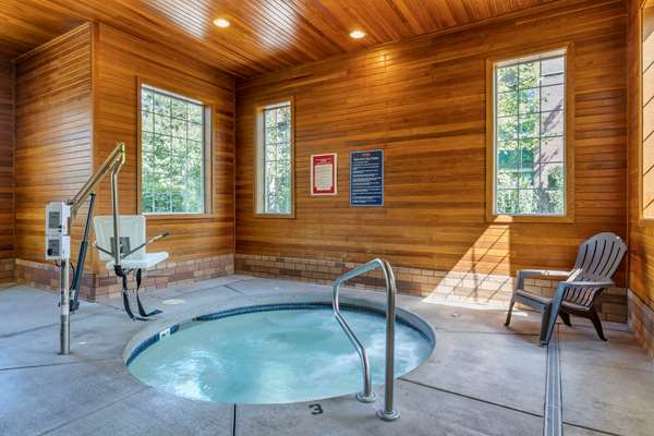 Pool - Comfort Suites Salem - I-5, Exit 253