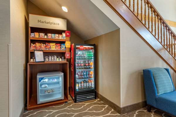  - Comfort Suites Salem - I-5, Exit 253