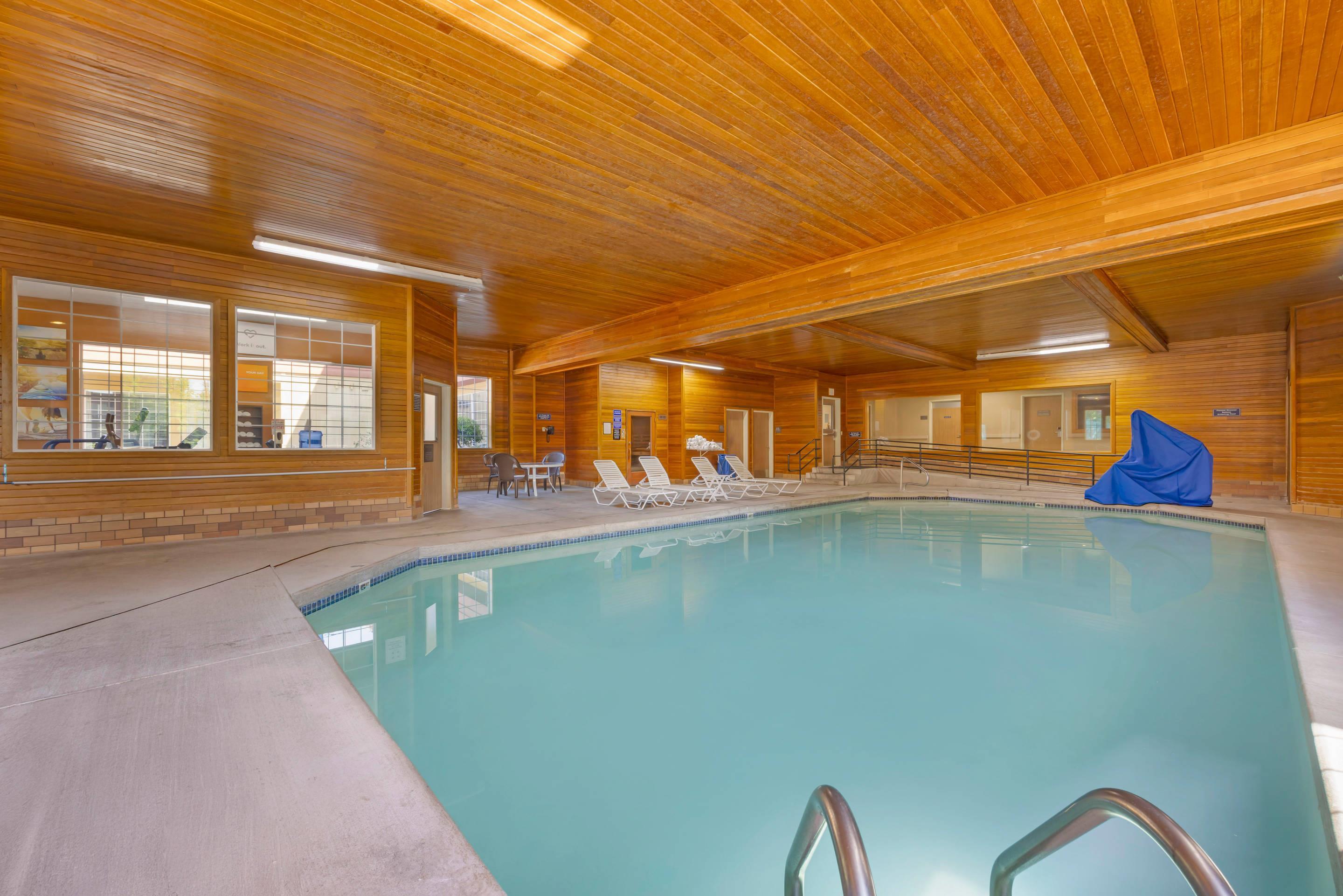Indoor pool | Comfort Suites