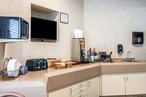 Amenities - Rodeway Inn Salem - I-5, Exit 258