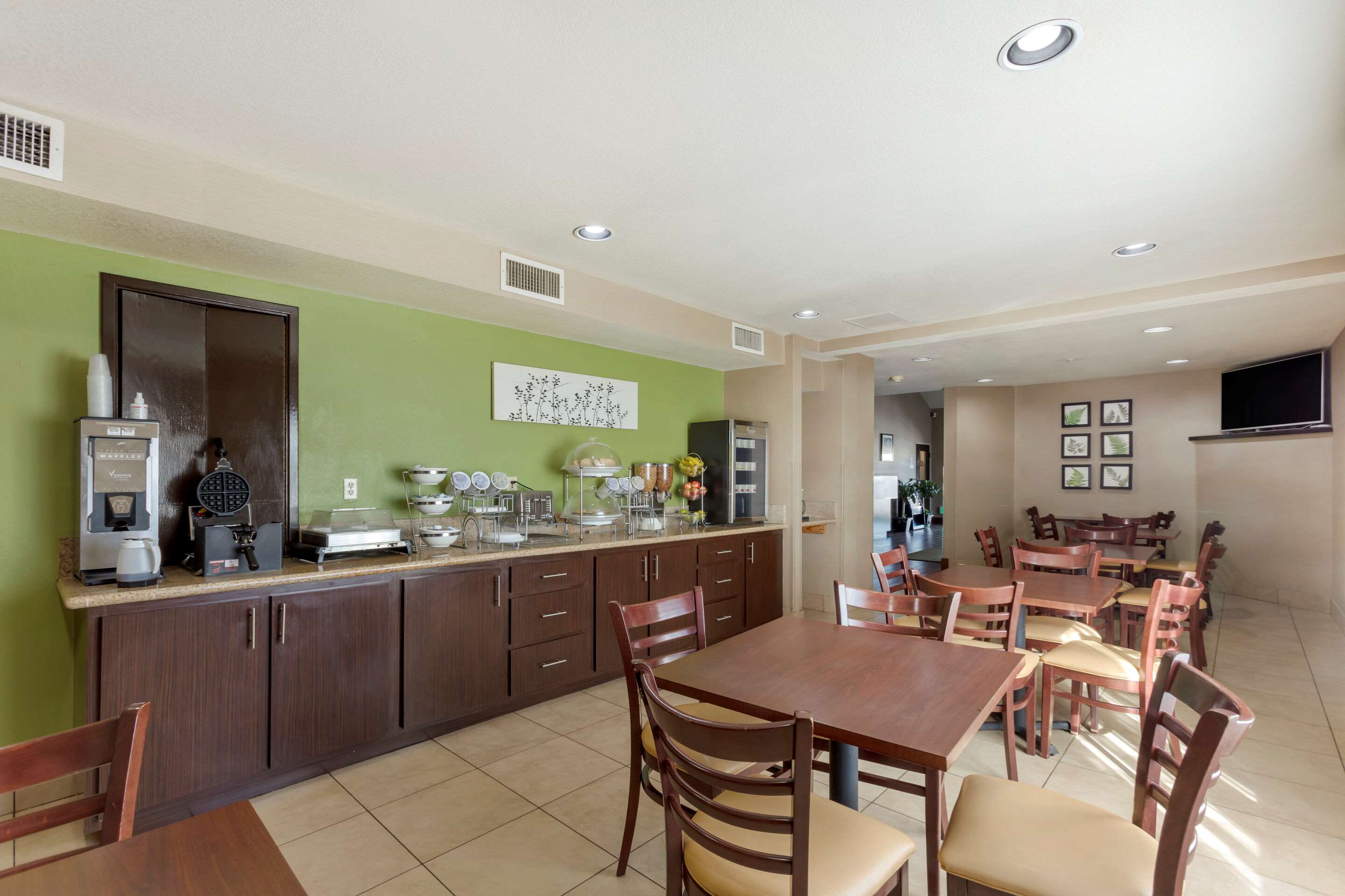Breakfast area