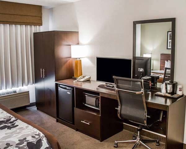  - Sleep Inn & Suites Roseburg - I-5, Exit 127