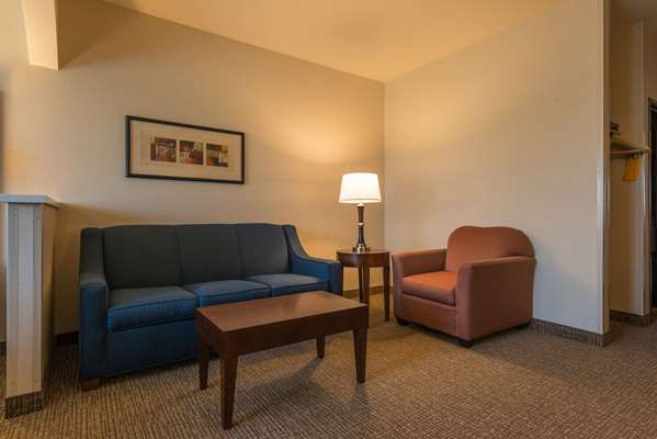 Suite - Comfort Suites Springfield - I-5, Exit 195