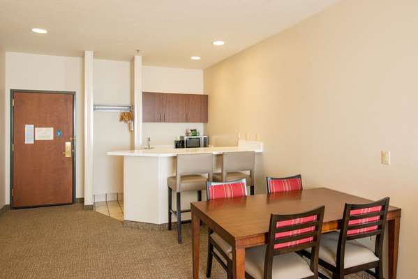 Suite - Comfort Suites Springfield - I-5, Exit 195