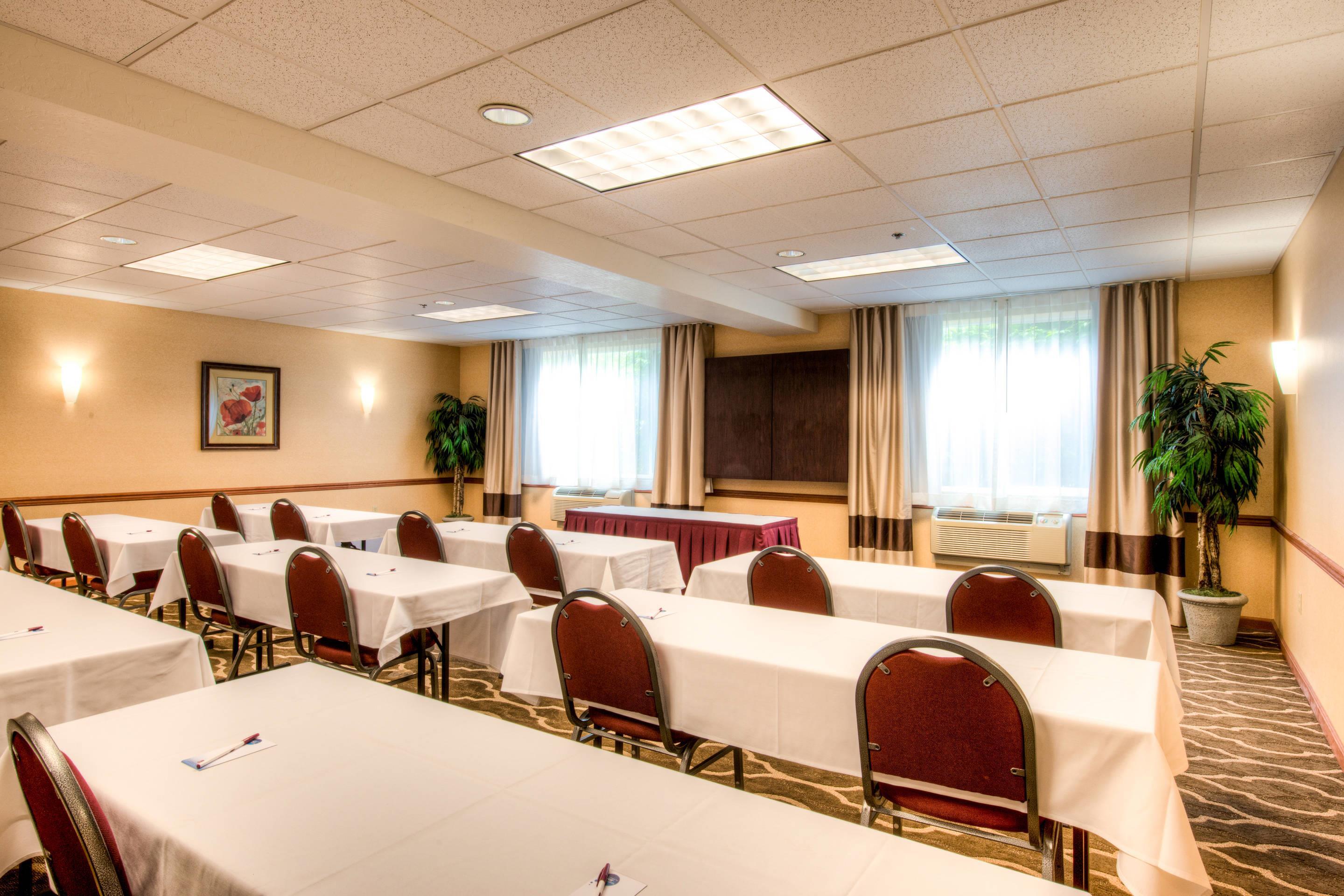 Meeting room | Comfort Suites Springfield RiverBend Medical
