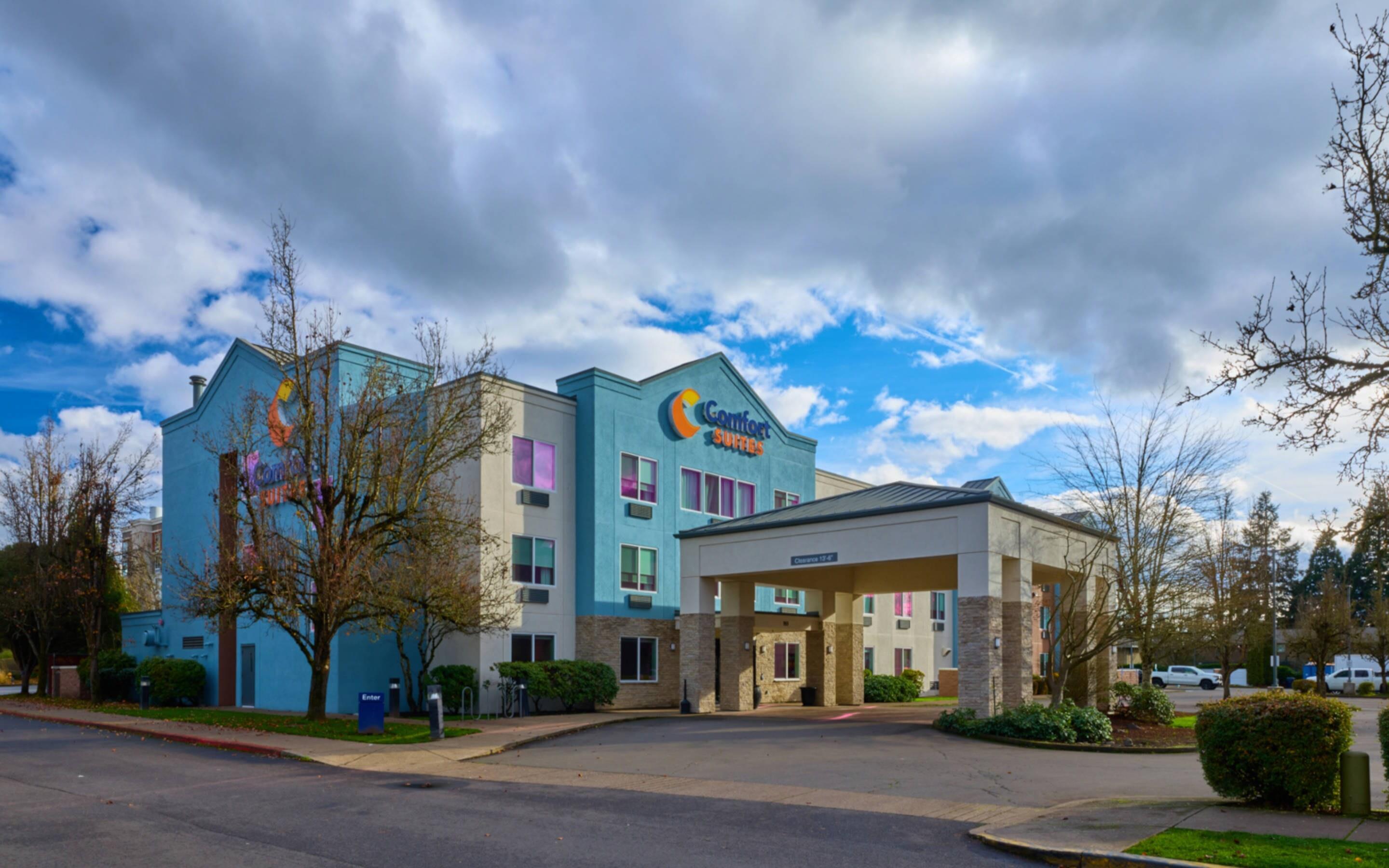 Hotel exterior | Comfort Suites Springfield RiverBend Medical
