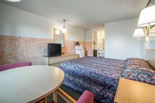  - Rodeway Inn Boardman - I-84, Exit 164