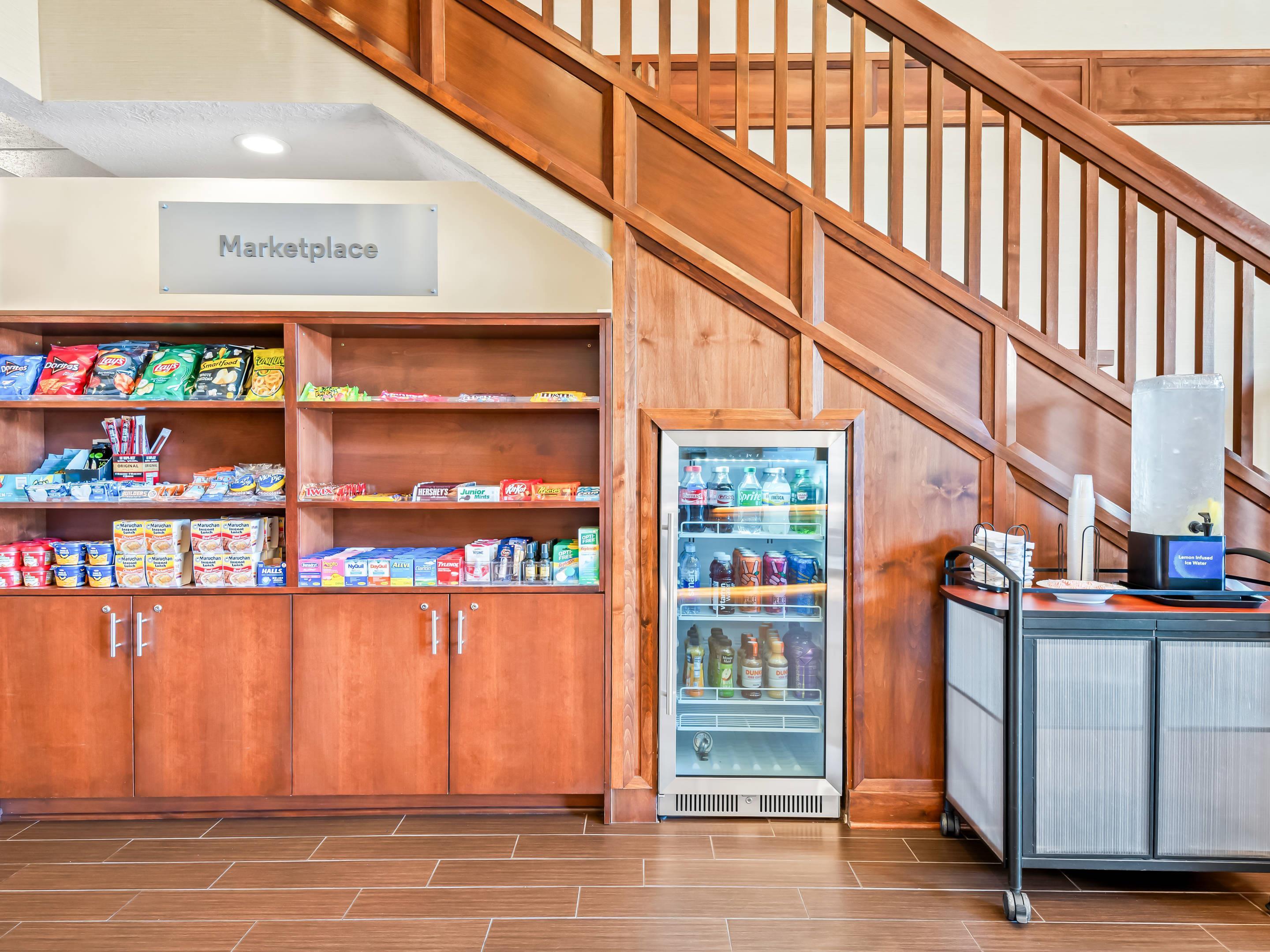 Hotel marketplace | Comfort Suites Linn County Fairground and Expo