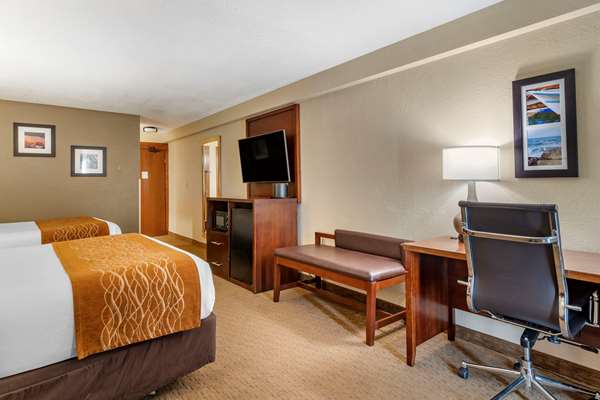  - Comfort Inn & Suites Lincoln City