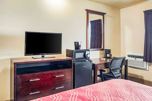  - Econo Lodge Newport
