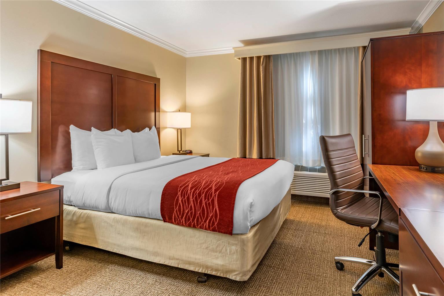 COMFORT INN COLUMBIA GORGE-guestroom-Guest Room,On-Site.jpg