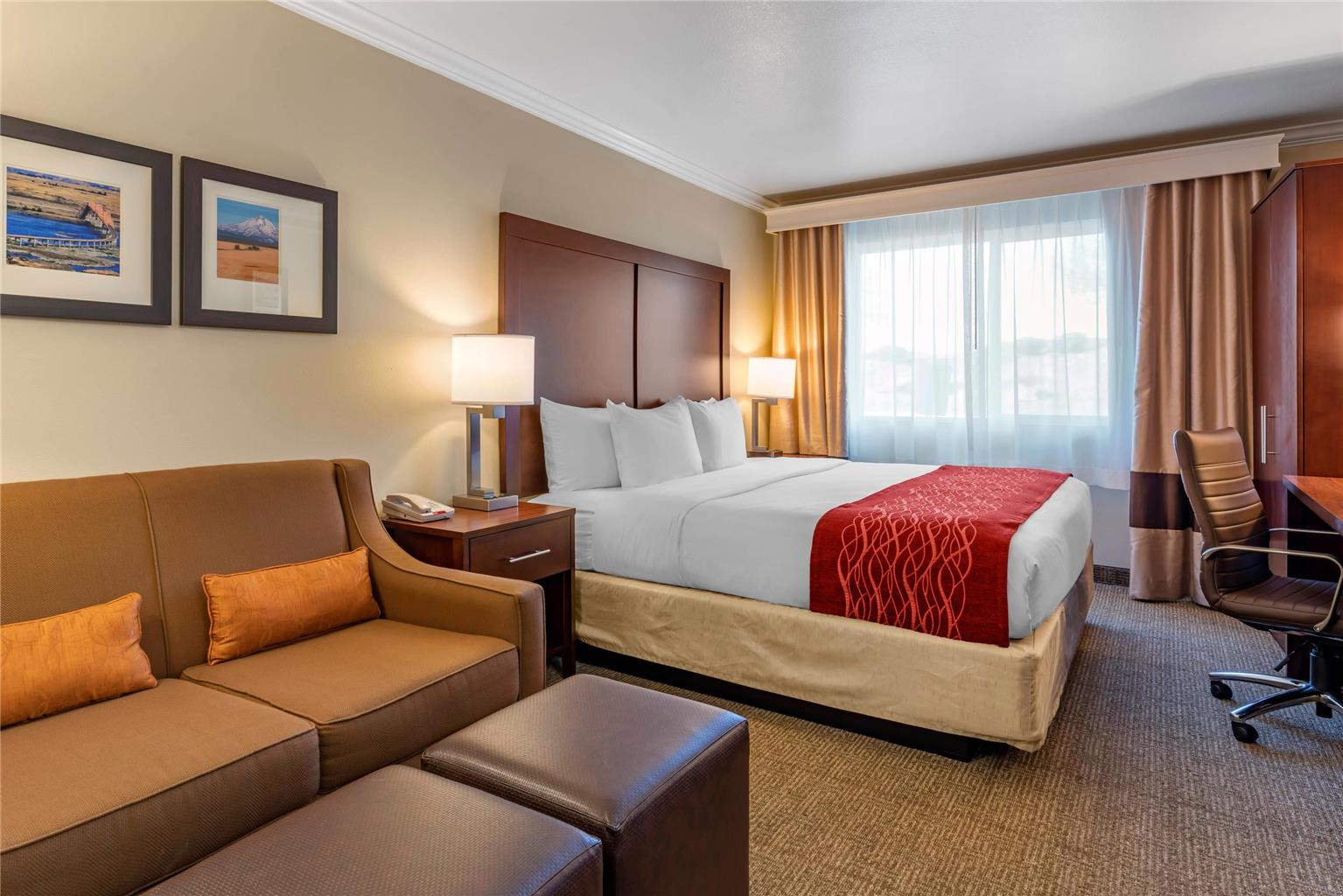 COMFORT INN COLUMBIA GORGE-guestroom-Guest Room,Suite,On-Site.jpg