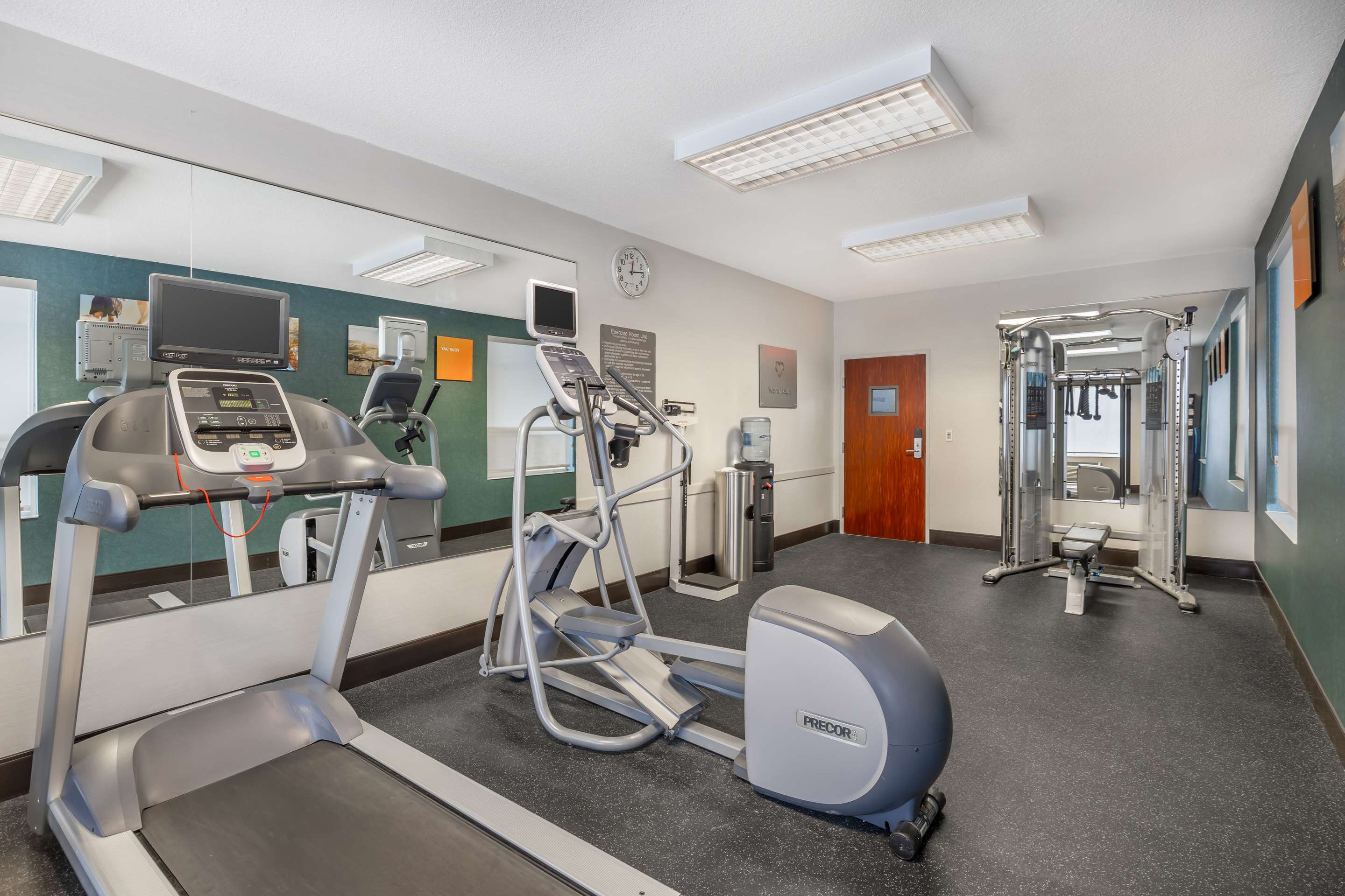 Fitness center | Comfort Suites Redmond Airport