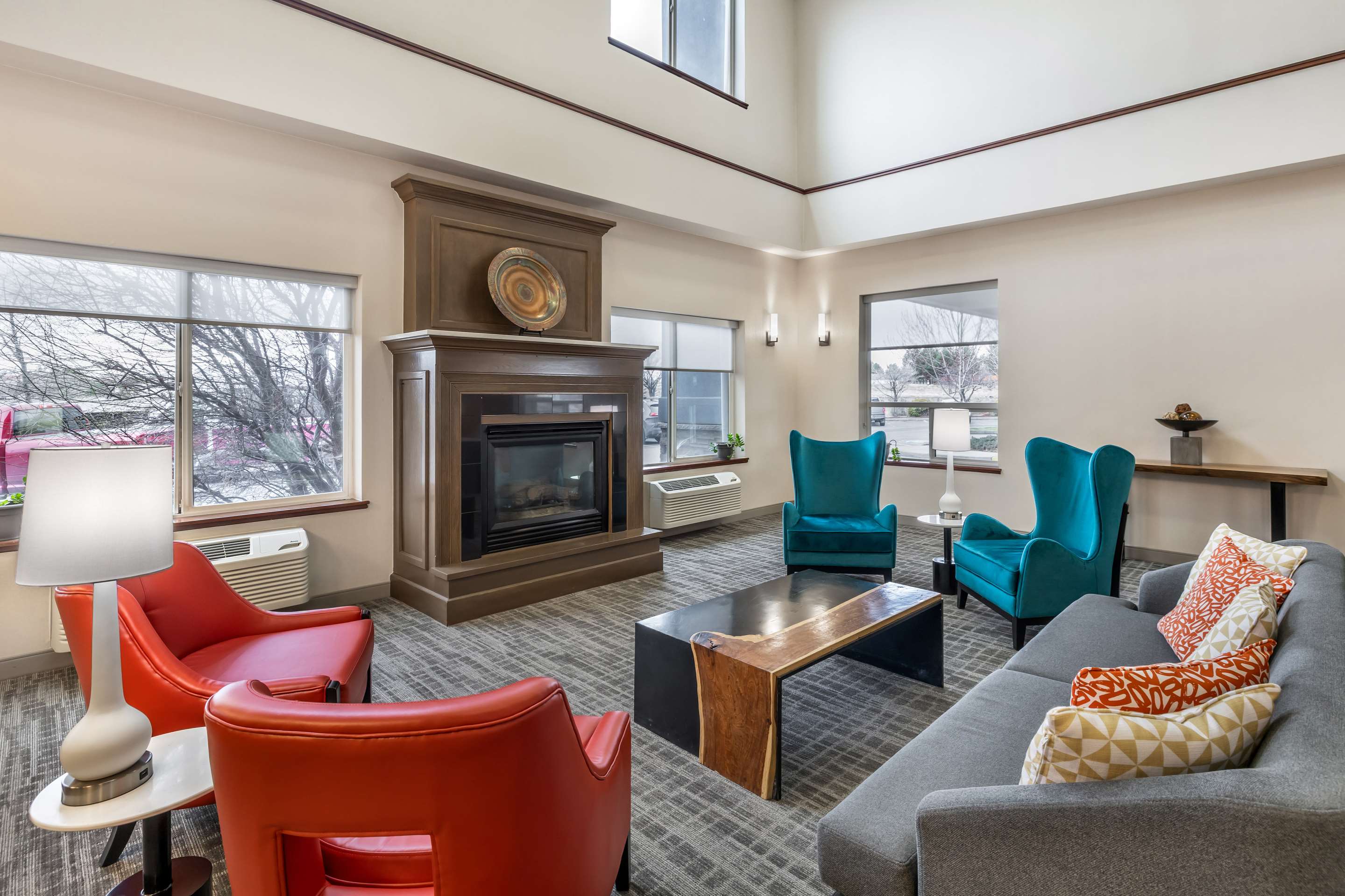 Hotel lobby | Comfort Suites Redmond Airport