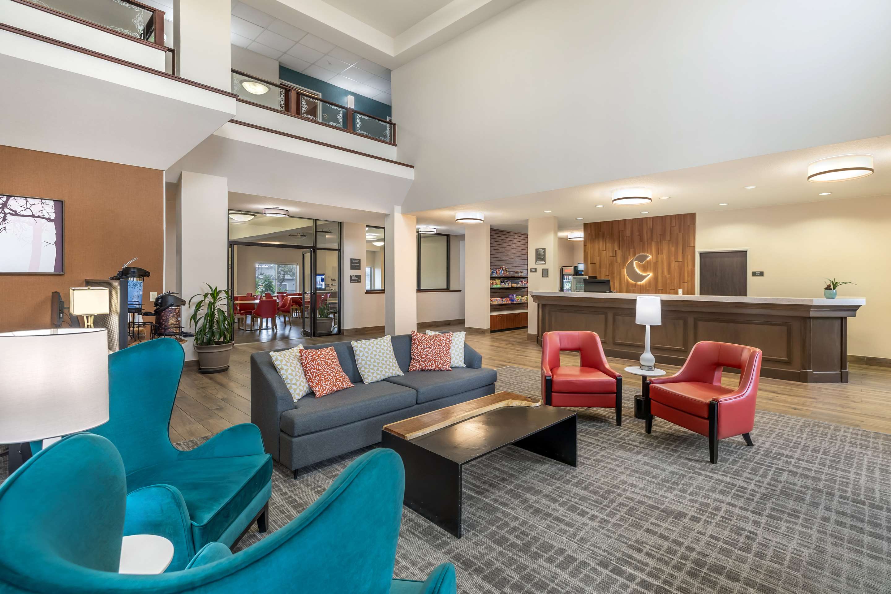 Hotel lobby | Comfort Suites Redmond Airport