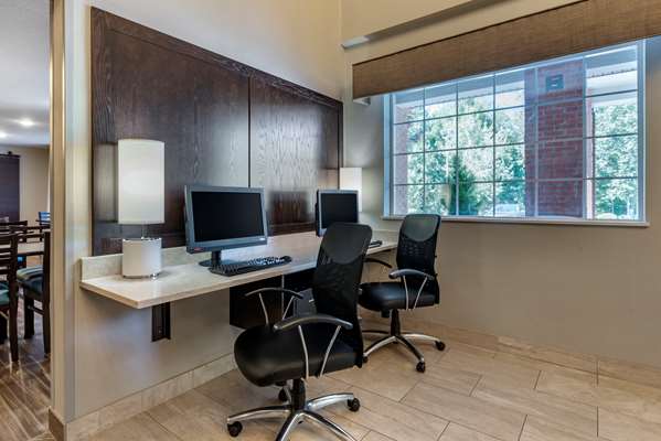 Conference Area - Comfort Inn & Suites Tualatin - I-5, Exit 289