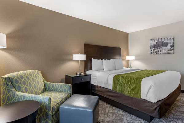 - Comfort Inn & Suites Tualatin - I-5, Exit 289