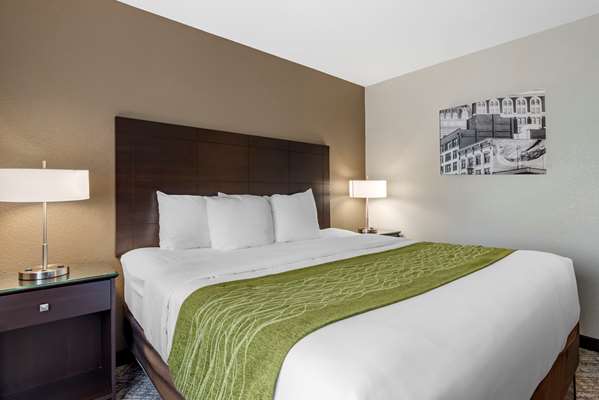  - Comfort Inn & Suites Tualatin - I-5, Exit 289