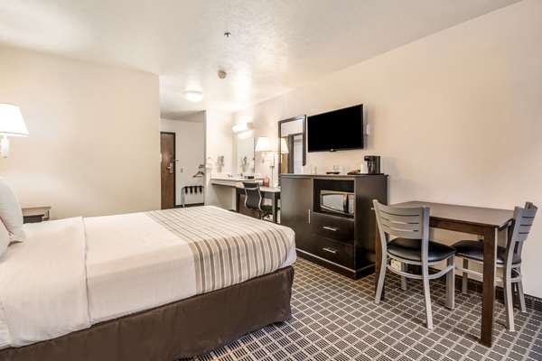  - Econo Lodge Inn & Suites Corvallis