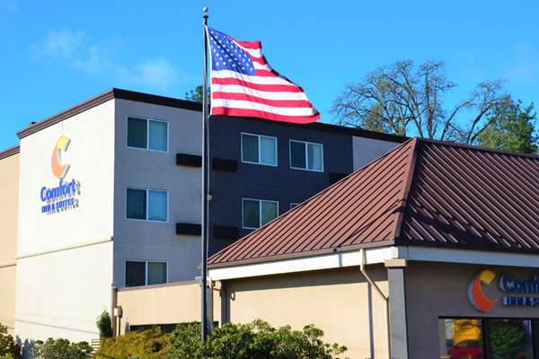Exterior view - Comfort Inn & Suites West Beaverton